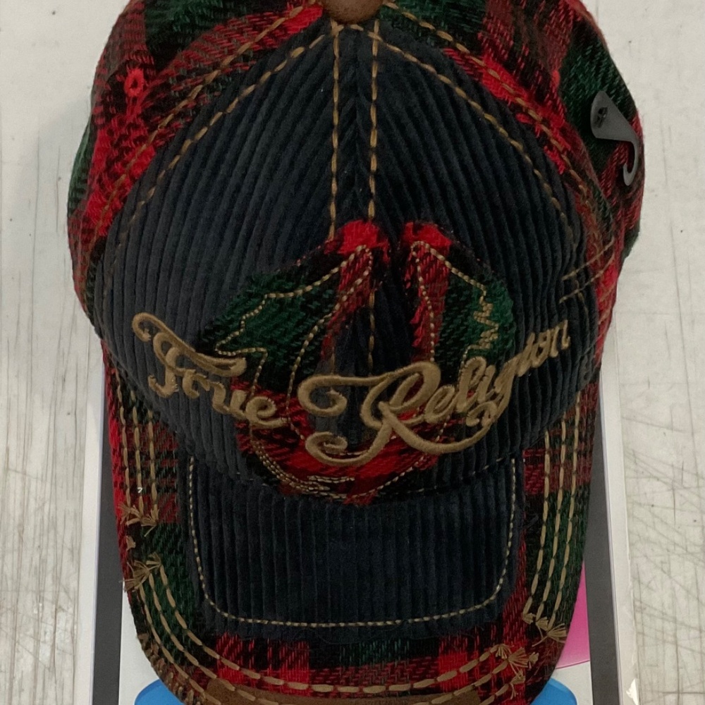 True religion Distressed Cap. - Picture 7 of 7